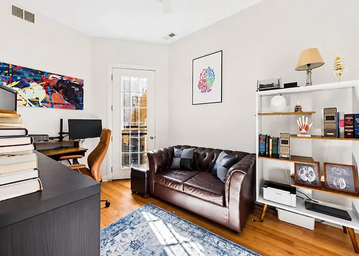Apartment Mid-century Boho Oasis Pet-friendly Garage Chicago